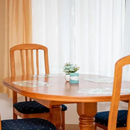 Апартаменты Convenient 1-bedroom Flat Next To Harmanite